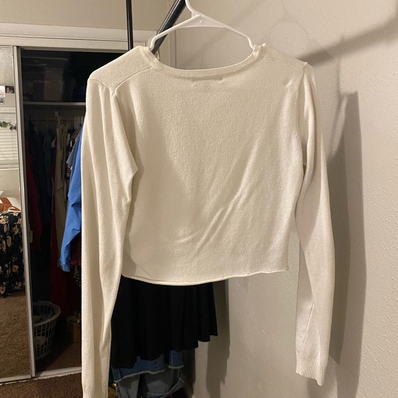 White cropped button down cardigan - Picture 2 of 2